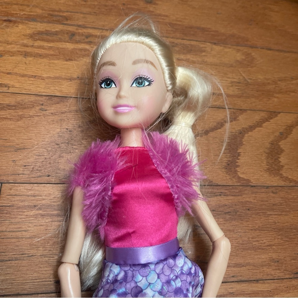 Nickelodeon JoJo’s Closet 16”